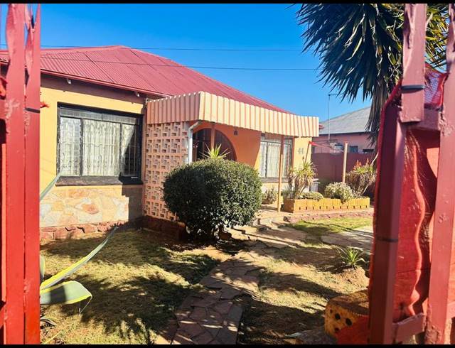 3 BEDROOM HOUSE FOR SALE IN MALVERN